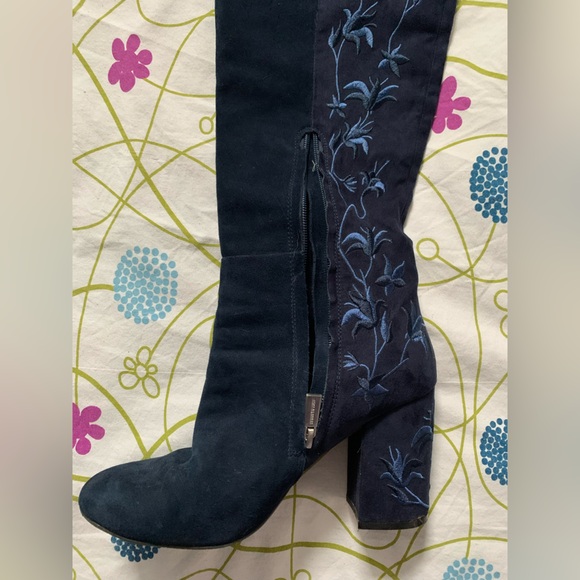 Kenneth Cole over the knee genuine suede boots - Picture 2 of 6